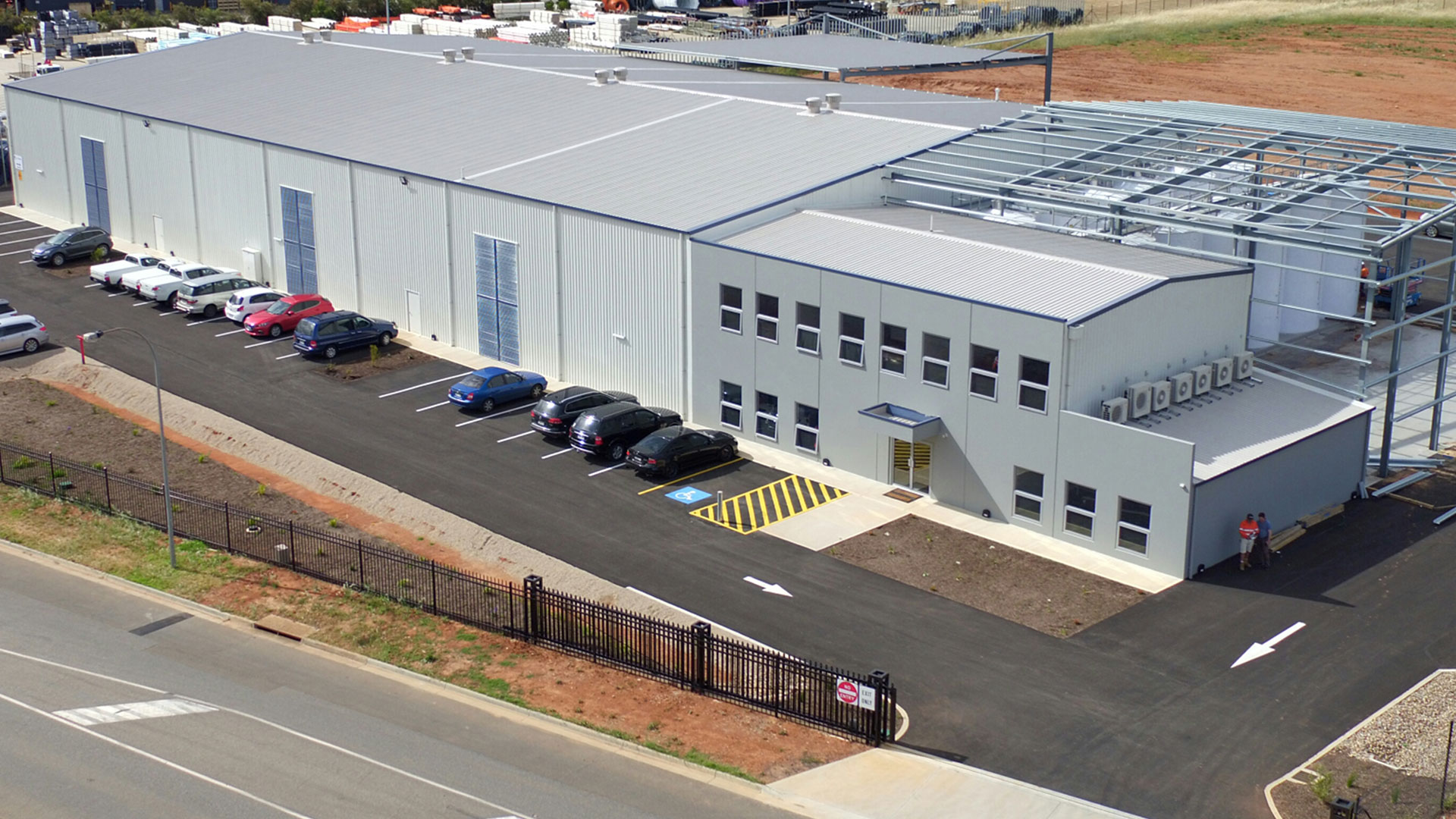 Standard warehouse construction